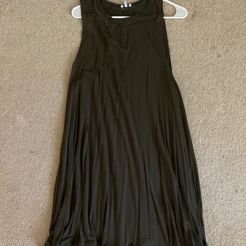 Tobi olive green dress